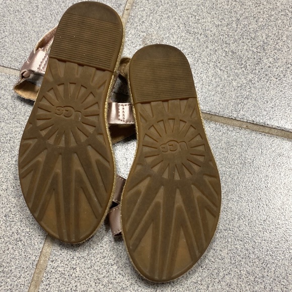 Ugg pink sandals for girls size 10 - Picture 4 of 6